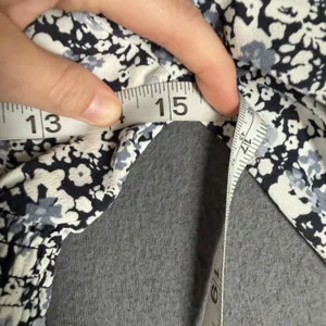 Abercrombie & Fitch Blouse Womens Small Blue Floral Smocked Long Sleeve Crop Top thumbnail 7