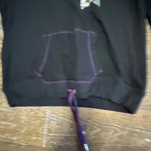 E5 College Classics K-State Rhinestone Hoodie Black Y2K V-Neck Sweatshirt Womens thumbnail 4