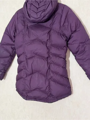 Patagonia Women’s Down With It Jacket Hooded in Deep Plum XS thumbnail 6