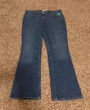 Levi's 515 Bootcut Jeans Size 16 Medium Zip Fly Dark Blue Denim Red Tab Pockets thumbnail 1