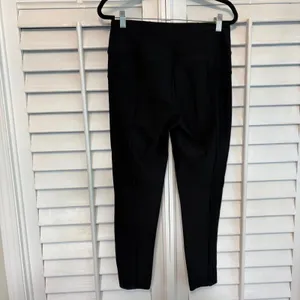 Athleta Stellar Perforated Crop Pant/Leggings Size Small‎ thumbnail 2