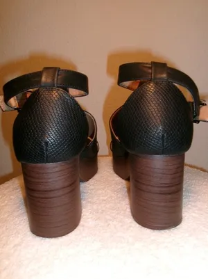 Wonderly Black Platform Ankle-Strap Sandals thumbnail 7