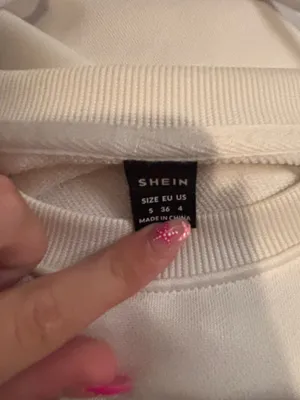 SheIn sweatshirt thumbnail 4