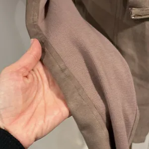 VIGOSS NWOT Elegant Taupe Women's moto Jacket XS thumbnail 5