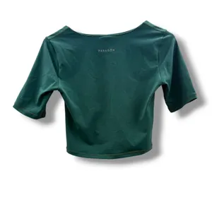 Paragon Fitwear Green Cropped Workout Top Womens Medium‎ Scoop Neck Active Tee thumbnail 2