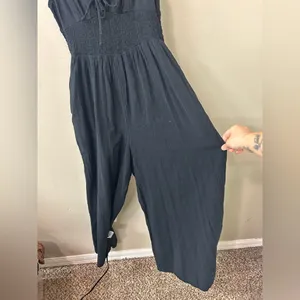 American Eagle Smocked V-Neck Jumpsuit Sz M Black Wide Leg Boho Jumpsuit thumbnail 8
