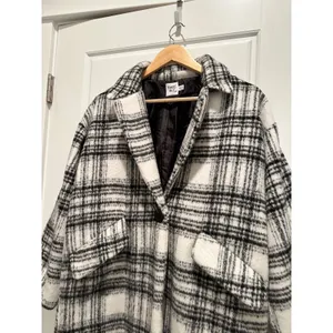 Princess Polly Eleri Plaid‎ Coat Gray White Checkered Longline Jacket XS/S thumbnail 3