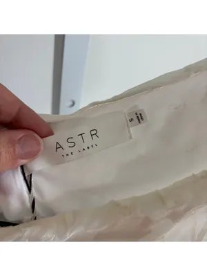 ASTR The Label NWT Women's White Lace Santorini One Shoulder Floral Midi Dress S thumbnail 3