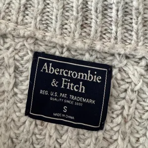 Abercrombie & Fitch Gray‎ Cable Knit Zip Up Sweater thumbnail 5