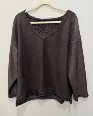 POL Gray Leopard Trim Distressed‎ V-Neck Oversized Sweatshirt SMT1460 Small thumbnail 1