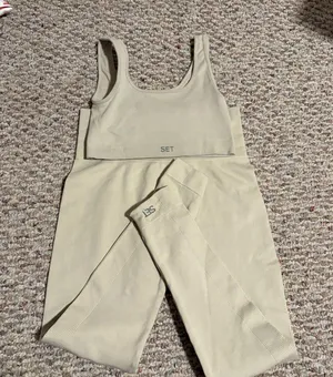 SETACTIVE SculptFlex Legging & Bra Matching Set in Oat Limited Edition Small XS thumbnail 2