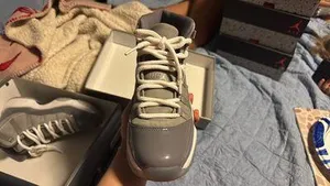 Jordan 11 Retro Cool Grey 2021 GS thumbnail 7