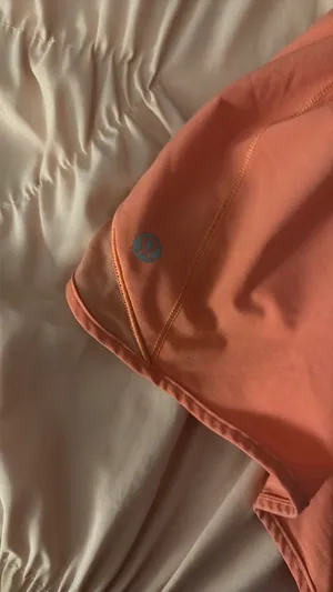 Lululemon Hotty Hot Shorts 2.5" thumbnail 3