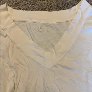 Aerie White V-Neck Crop Top thumbnail 4