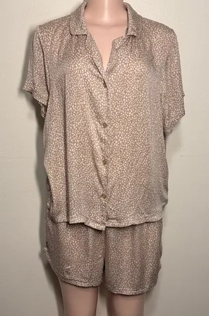 BearPaw 2 piece pajama set button up shorts woman size XL thumbnail 1