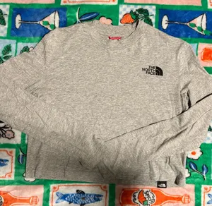 The North Face Cropped Long Sleeve thumbnail 1