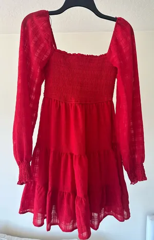 Red Dress thumbnail 1