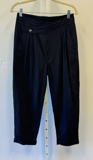 MABLE Black‎ Pleated High Waist Crossover Tapered Cropped Pants MP6040 Small thumbnail 1