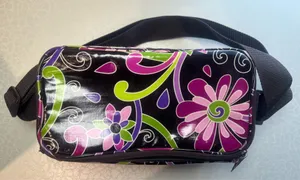 RETIRED: Vera Bradley | women’s Purple Punch pattern vinyl lunchbox. thumbnail 3