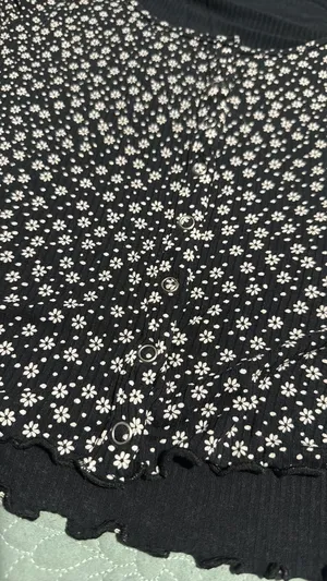 American Eagle Black Floral Top thumbnail 5