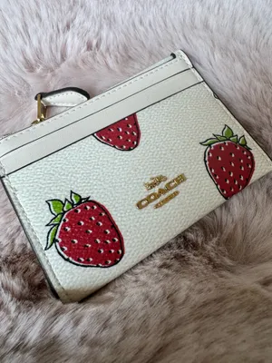 Coach strawberry Id card case thumbnail 4