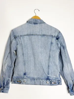Levi’s Premium Light Wash Denim Trucker Jacket XS Cotton Women’s thumbnail 2