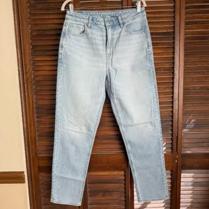 American Eagle Light Wash Strigid Jeans thumbnail 2