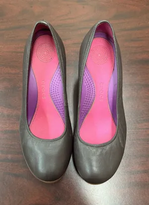 Crocs Brown Heeled Wedge A-Leigh Closed Toe Slip On Shoes Size 7.5 thumbnail 1