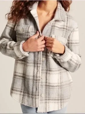 Abercrombie‎ & Fitch Gray and White Plaid Shacket thumbnail 1