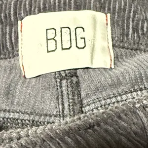 BDG Urban Outfitters High Rise‎ Mom Corduroy Pants Size 25 Gray thumbnail 2
