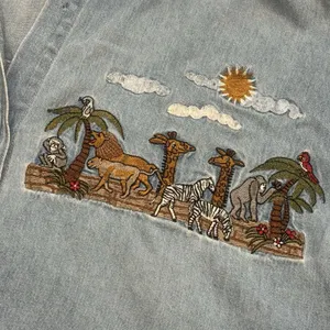 Vintage Denim Shirt Short Sleeve Women's L Embroidered‎ Animal Scene Noah's Ark thumbnail 3