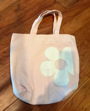 Marc Jacobs Daisy Fragrance Love Canvas Pink Tote Bag thumbnail 1