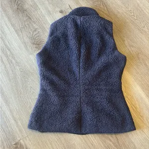 Women’s Patagonia Reversible Los Lobos Vest thumbnail 5