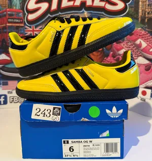 Women’s Adidas Samba OG size 6W thumbnail 1