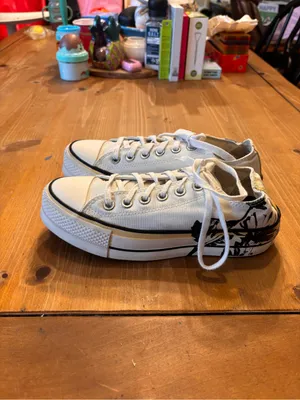 Converse womens Chuck Taylor All Star platform hybrid floral sneakers cream 7 thumbnail 2
