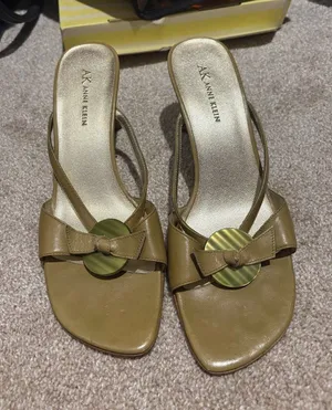 Anne Klein Green Tan Leather Sandals size 8.5 thumbnail 1