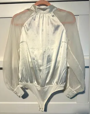NWT Abercrombie & Fitch Satin & Mesh Long Sleeve Bodysuit Ivory Small thumbnail 1