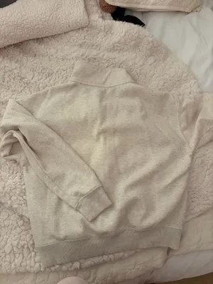 Fabletics Pullover Sweatshirt thumbnail 4