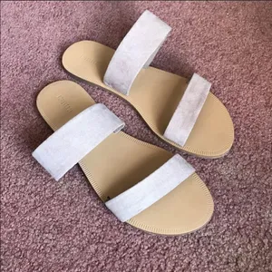 ✨Forever 21 Faux Suede Strappy Flat Sandals✨ thumbnail 2