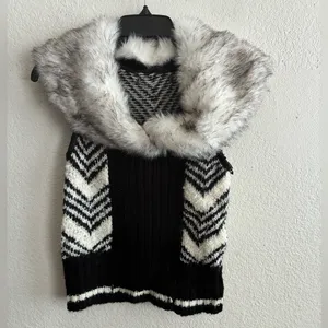 Guess Black & White Women's Faux-Fur Collar Jacket Vest S thumbnail 3