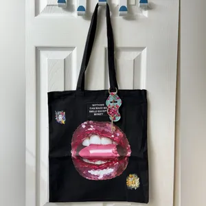 Pink lips black handmade‎ tote bag thumbnail 4