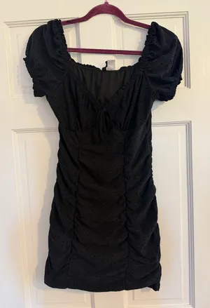 H&M Black spring dress thumbnail 1