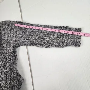 American Eagle Grey Chunky Cable Knit Cropped Sweater - Size S (Oversized Fit) thumbnail 8