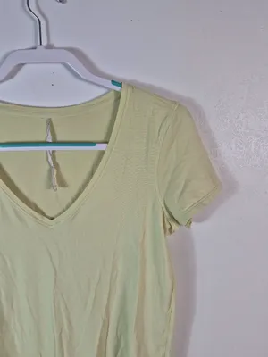Lululemon 6 Love V Tee thumbnail 2
