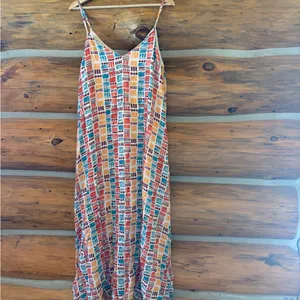NWT Sleeveless Multi Color Maxi Dress size S thumbnail 3