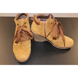 White Mountain W31258 Liberty - Tan / Chestnut Suede Lace-Up Wedge Ankle Bootie thumbnail 2
