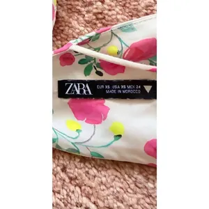 ZARA Floral Tie Back Bandeau Top XS thumbnail 3
