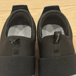 Vionic Camrie Slip-On Mesh Athletic Sneakers Shoes Black &‎ White Women's 8.5 US thumbnail 7