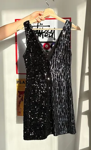 ZARA V-Neck Black Sequin Dress thumbnail 1