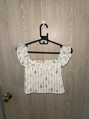 Wild Fable white and blue floral crop top thumbnail 2
